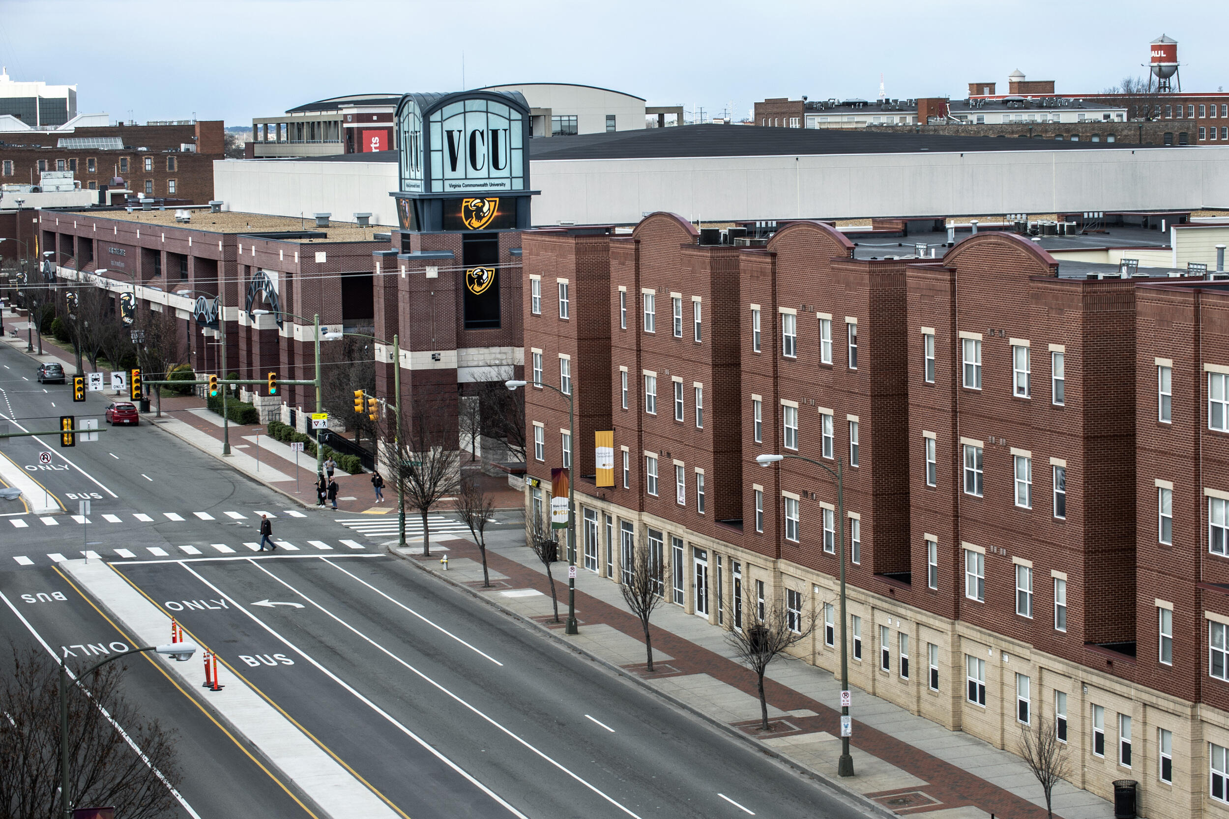 A street view of the Siegel Center from broad street 