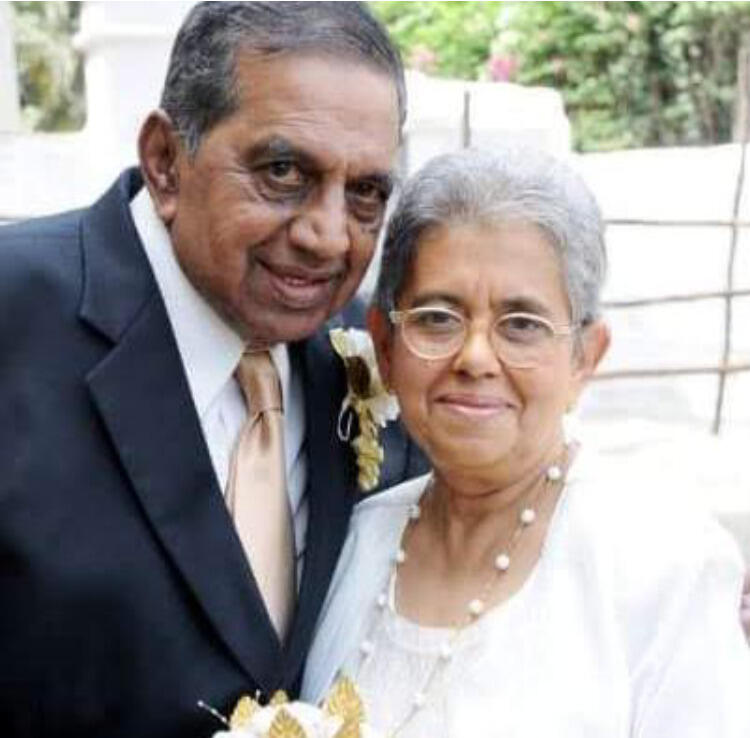 Vilma D’Mello-Fernandes' parents on their 50th wedding anniversary.