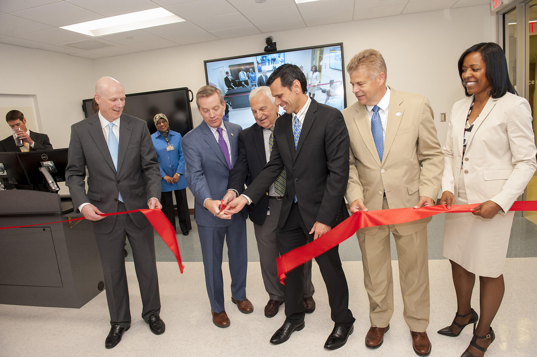 Joseph DiPiro, Pharm.D., dean of the School of Pharmacy; Del. S. Chris Jones; Victor Yanchick, Ph.D., former dean of the School of Pharmacy; VCU President Michael Rao, Ph.D.; Del. Kirk Cox; and Barbara Exum, Pharm.D., director of the Center for Compounding Practice and Research. 