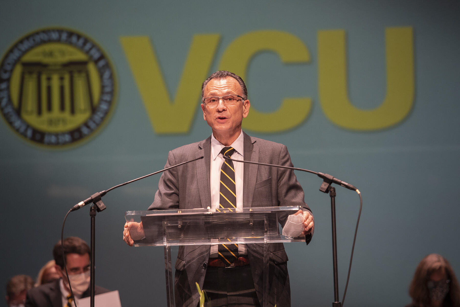Fotis Sotiropoulos, VCU provost and senior vice president for academic affairs, addresses attendees at VCU's annual faculty convocation event. 