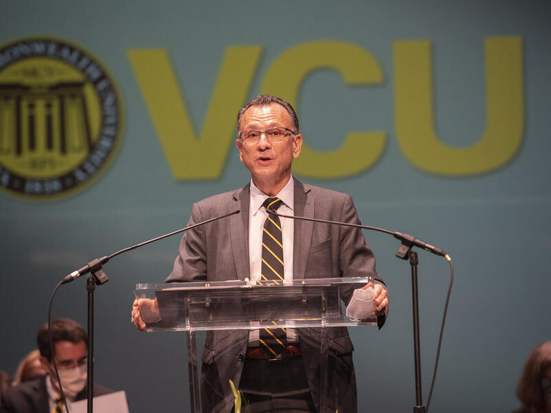 Fotis Sotiropoulos, VCU provost and senior vice president for academic affairs, addresses attendees at VCU's annual faculty convocation event. 