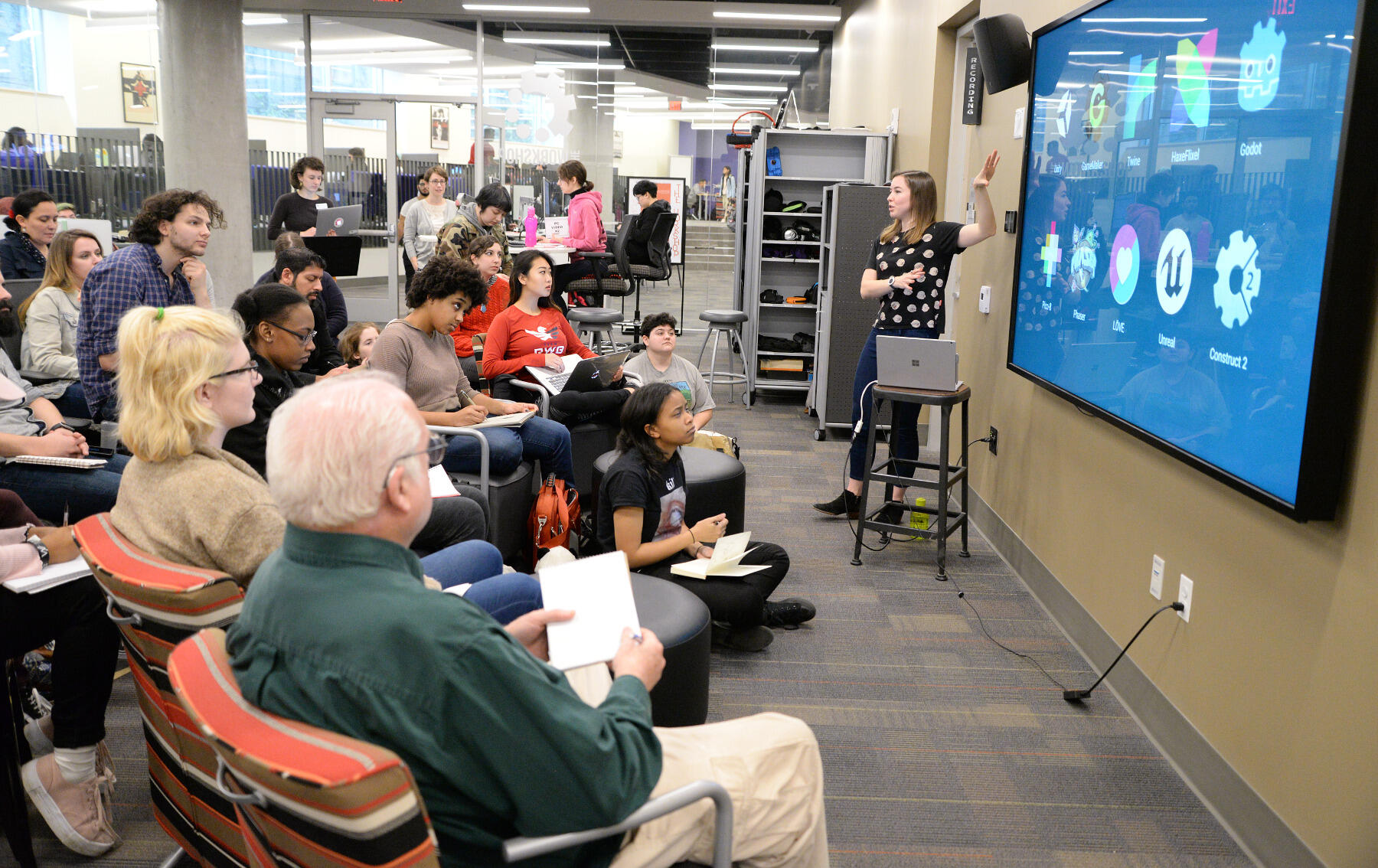 Wednesdays in The Workshop are hands-on demonstrations that teach participants how to use the creative resources, services and workspaces of VCU Libraries’ Innovative Media Department.