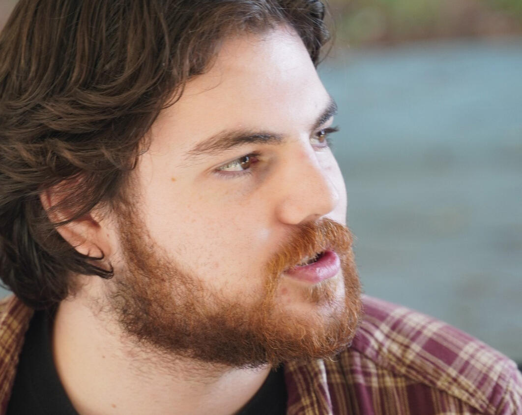 A man looking to the right 