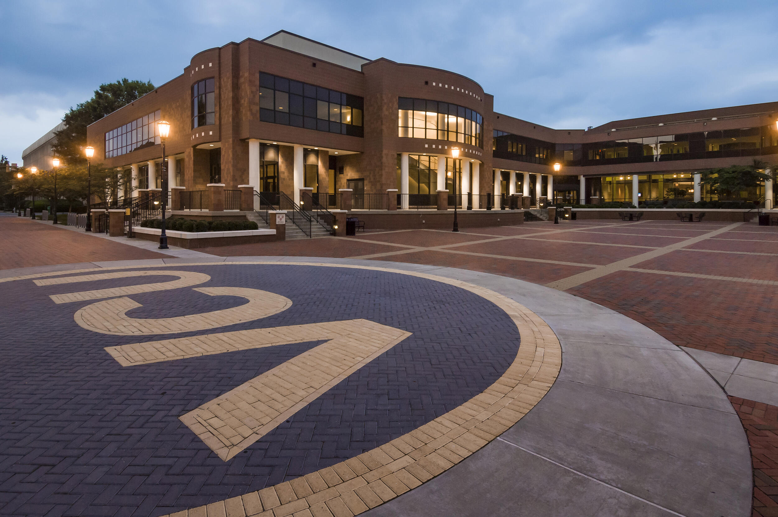 A photo of the VCU Student Commons. 