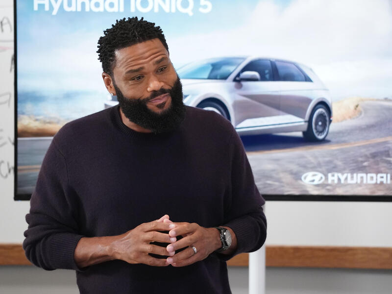 Dre Johnson (Anthony Anderson) pitches an ad concept for Hyundai’s IONIQ 5 Super Bowl commercial on ABC's \"Black-ish.\" (Photo courtesy Disney General Entertainment)