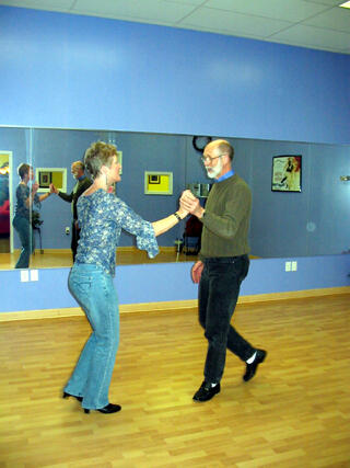 It takes two to tango: VCU psychology professor Everett Worthington and dance partner Patti Wills practice ballroom dancing at Rigby’s Jig Dance Studio in Henrico County. Their success in preliminary competition earned them a spot in the local “Dancing with the Stars” competition at the Richmond Coliseum. Photo by Mike Porter/VCU Office of University News Services