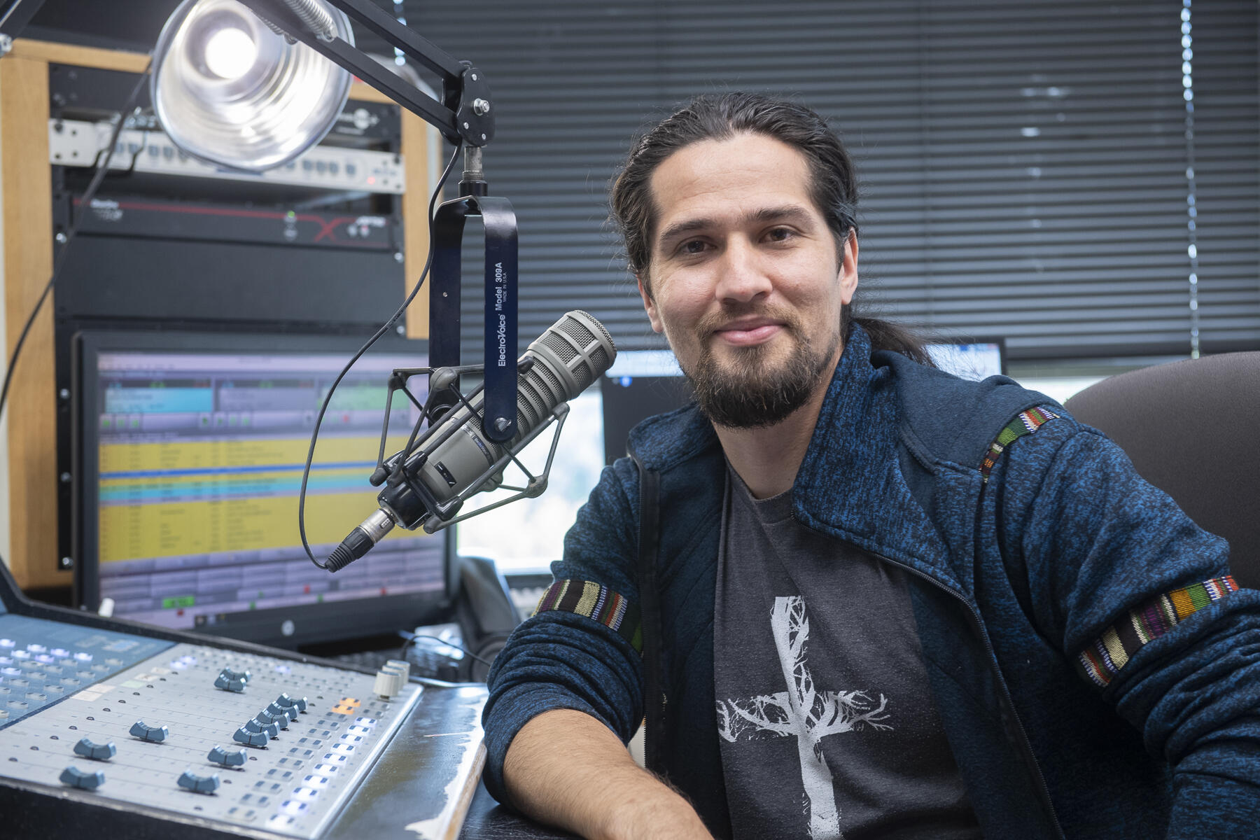 Oscar Contreras in the studio.