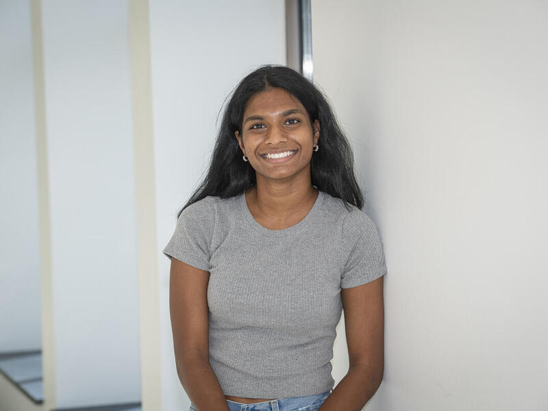 A portrait of Rhea Tammireddi.